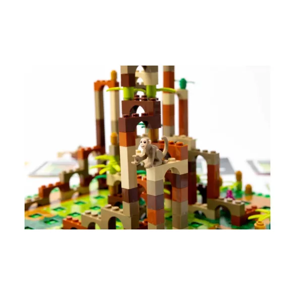 LEGO® Monkey Palace